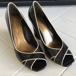 Etienne Aigner Brown Patent leather Pump sz 8